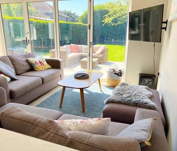 6 bedroom detached house to rent - Photo 2