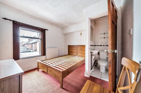 2 bedroom property to rent - Photo 4