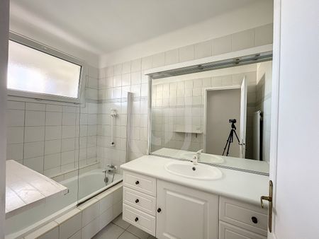 Location Appartement 3 pièces 79m² MONTPELLIER 34080 - Photo 2