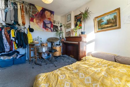 4 bedroom terraced house to rent - Photo 5