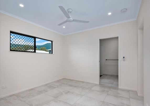 MAJESTIC MASTERPIECE– SOUGHT AFTER LOCATION IN " THE PALMS " - Photo 1