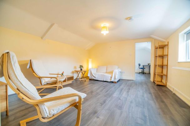 Flat 4, 24 Barbican Road - Photo 1