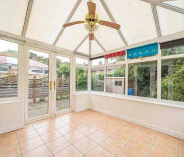 3 bedroom detached house to rent - Photo 4