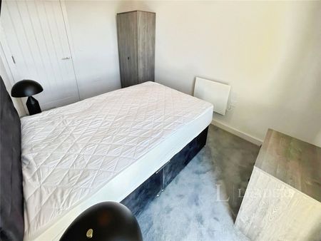 2 bedroom apartment to rent Castle Street, Luton, Bedfordshire, LU1 - Photo 3