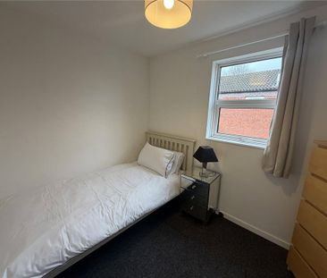 3 bedroom terraced house to rent - Photo 4