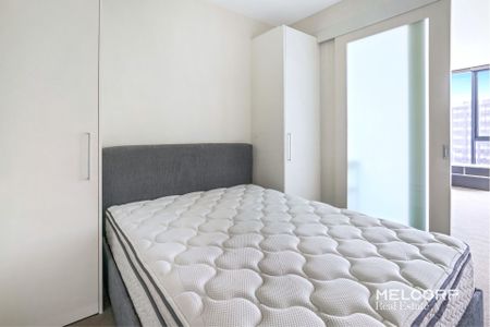 IDEAL CITY LIVING AT ZEN - FURNISHED - Photo 2