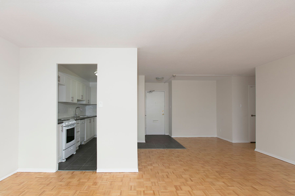 For Lease - 6200 Bathurst Street Unit# 1411, Toronto, Ontario - Photo 1
