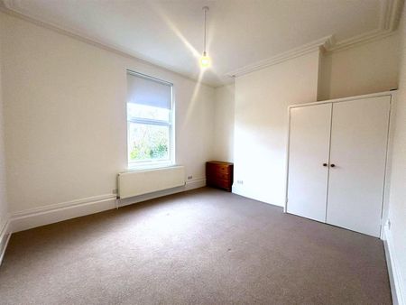 Flat For Rent Campbell Road, Southsea - Photo 2