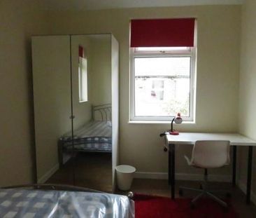 1 bedroom in a house share to rent - Photo 4