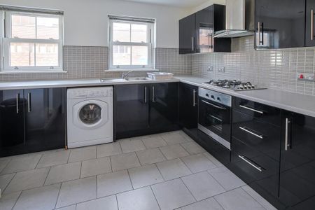 2 bedroom maisonette to rent - Photo 4