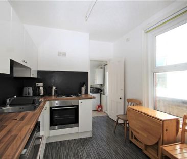 4 bedroom terraced house to rent - Photo 5