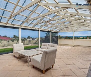 “Warm, welcoming, and designed for easy family living.” - Photo 4