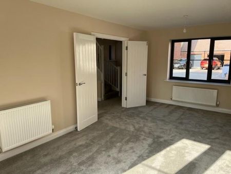 Strawberry Fields, Easterton, Devizes, SN10 - Photo 4