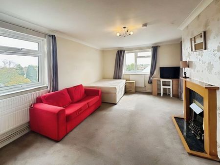 One-Bedroom House share - Photo 3