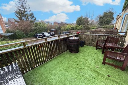 2 bedroom flat to rent - Photo 3