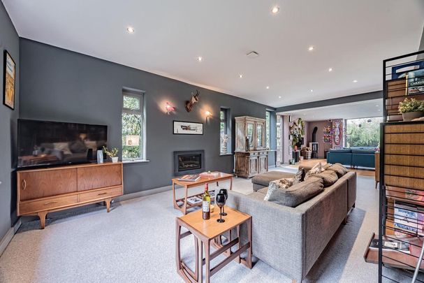 5 bedroom detached house to rent - Photo 1