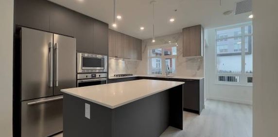 BRAND NEW LANGLEY – 3 BEDROOM + FLEX, 2.5 BATHROOM TOWNHOUSE AVAILABLE - Photo 2