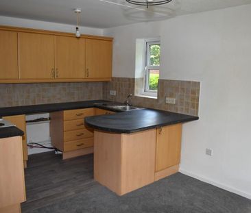 1 bedroom ground floor flat to rent - Photo 1