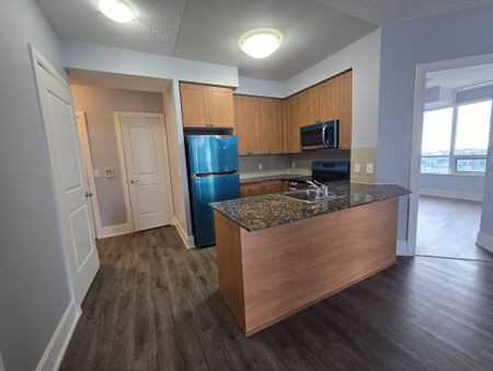 For Lease - 330 BURNHAMTHORPE Road Unit# 2402, Mississauga, Ontario - Photo 5