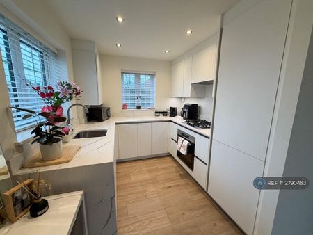 2 bedroom flat to rent - Photo 5