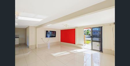 Fantastic Family Home - Photo 3