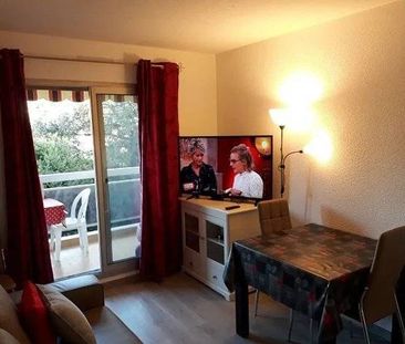 GOLFE JUAN - DEUX PIECES MEUBLEES AVEC UNE TERRASSE ET PARKING - Photo 1