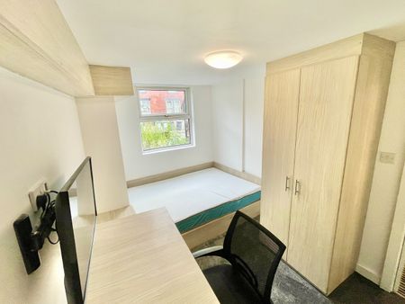 Room in a Shared House, Beechwood View, LS4 - Photo 3