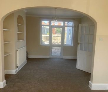 3 bedroom semi-detached house to rent - Photo 5