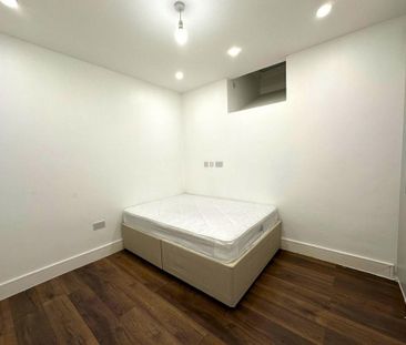 2 bedroom semi-detached house to rent - Photo 5