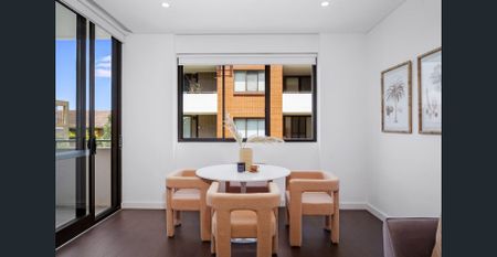 Modern Apartment With Village lifestyle, Steps to the train station - Photo 2