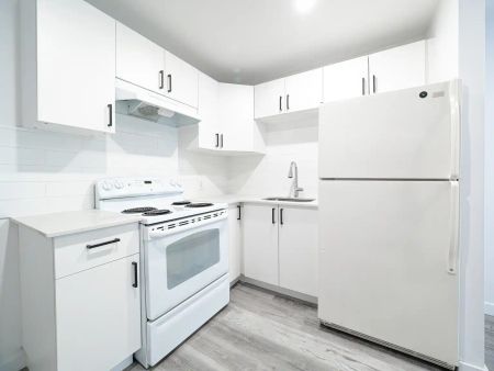 5576 St. Denis — 3-1/2 - Photo 2