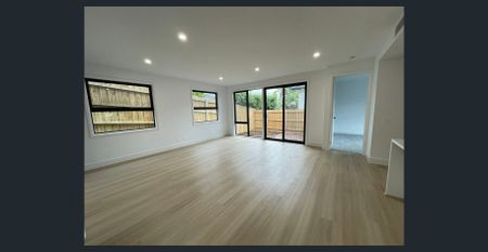 Premium 4-Bed Townhouse in Sought-After Balwyn North - Photo 5