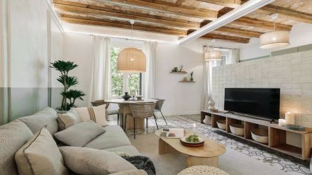 2-bedroom apartment for rent in Sarria, Barcelona perfect for professionals - Photo 3