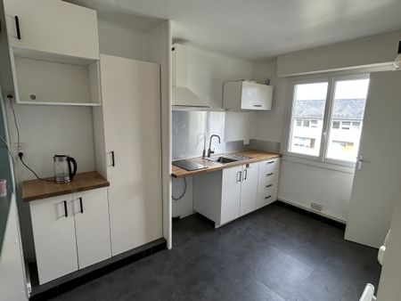 Location Appartement 2 pièces 41m² SAUMUR 49400 - Photo 4