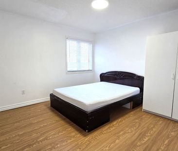 For Lease - 3 Merry Brook Lane, Markham, Ontario - Photo 2