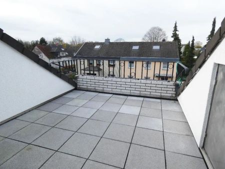 Modernisierte 3-Zimmer-Maisonette-Wohnung im gepflegten Zweifamilienhaus. - Photo 3