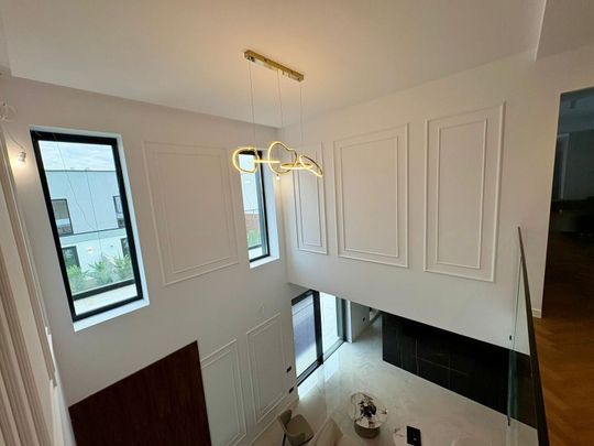 Luxury 4-room Villa - Tunari - Photo 1