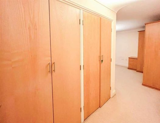 Beachy Head View, St. Leonards, TN38 - Photo 1