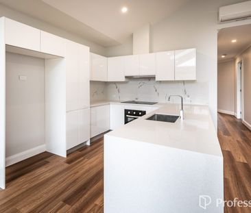 Brand New Stunning Home - Photo 5