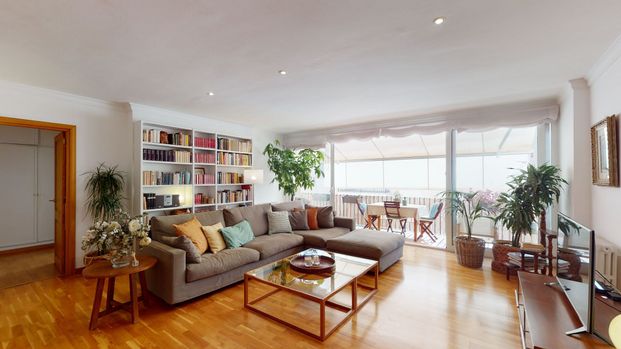 Apartamento de alquiler en El Mercat - Photo 1