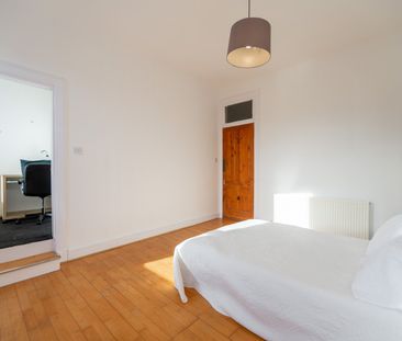 2-3 Deanston Drive - Photo 4