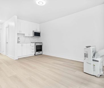 1900 avenue Lincoln - Beautiful Studio For Rent! - Photo 3