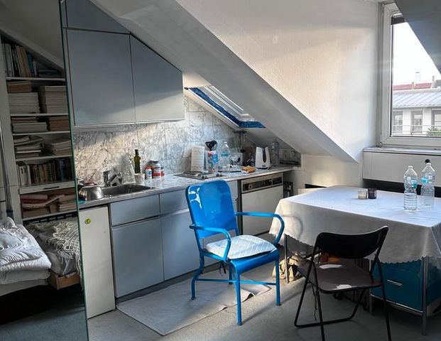 Helles, vollständig möbliertes Zimmer direkt am Rosenheimer Platz - Photo 1