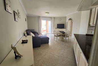 Se alquila en Costa del Silencio apartamento de 2 dormitorios