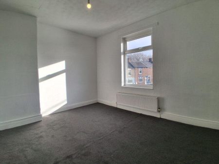 3 bedroom terraced house to rent - Photo 3