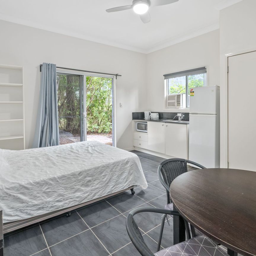 Self Contained Studios, so close to University of QLD - Photo 1