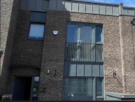 Room in a Shared House, Ellis Drive, EH14 - Photo 4