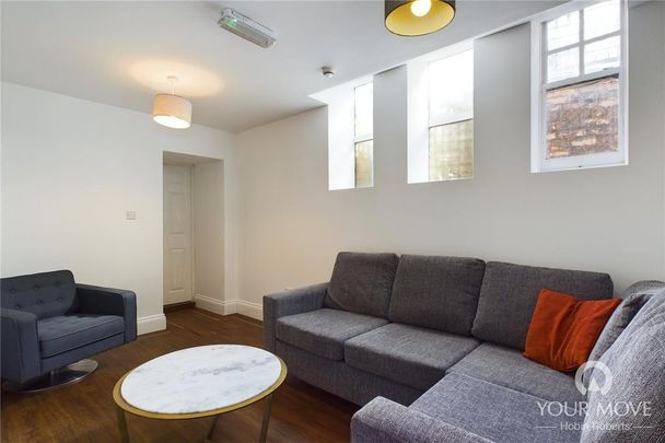 1 bedroom in a house share to rent - Photo 1