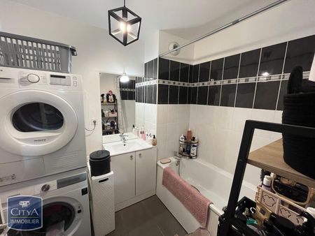 Location Appartement 3 pièces 60m² LOUVROIL 59720 - Photo 4