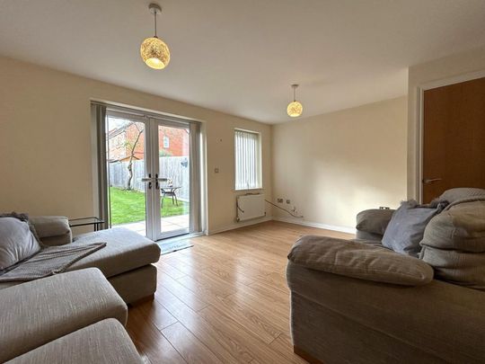 3 bedroom semi-detached house to rent - Photo 1